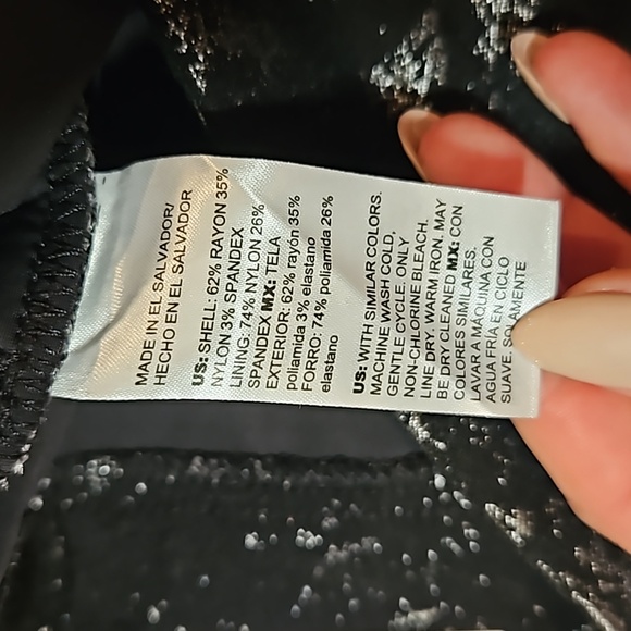 Chico's So Slimming Pants - Size 12 - Picture 4 of 6